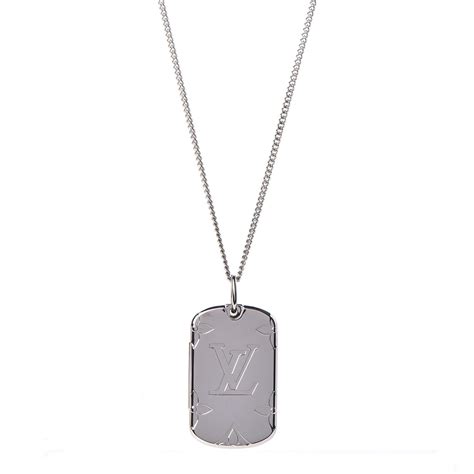 louis vuitton monogram locket necklace.